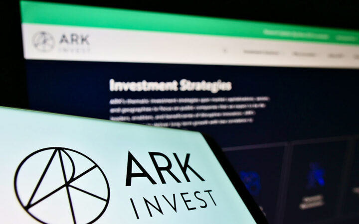 ARK Invest Acquires $8.4M Worth of Coinbase Shares after One Month of Dormancy