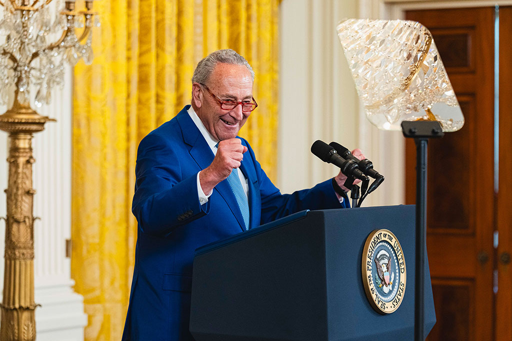 No Crypto? Community Reacts to Senator Schumer’s Bipartisan Legislation Call