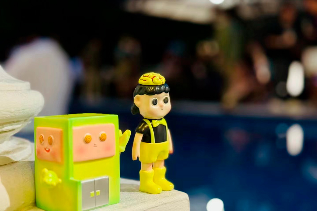 Yeeha! Games Partners with SOMSOC GALLERY to Bridge Web2 and Web3 through Designer Toy Art