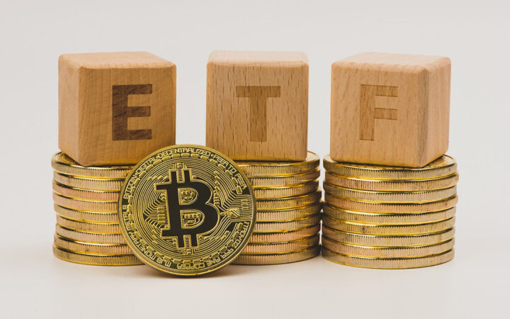 Binance Research: Bitcoin Spot ETFs Outperforms Early Gold ETFs in First Year