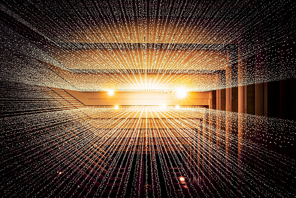 De-Capital: Redefining Venture Capital through DAO Governance