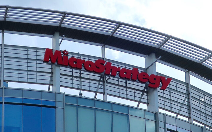 MicroStrategy Targets $1 Trillion Valuation with Bold Bitcoin Strategy