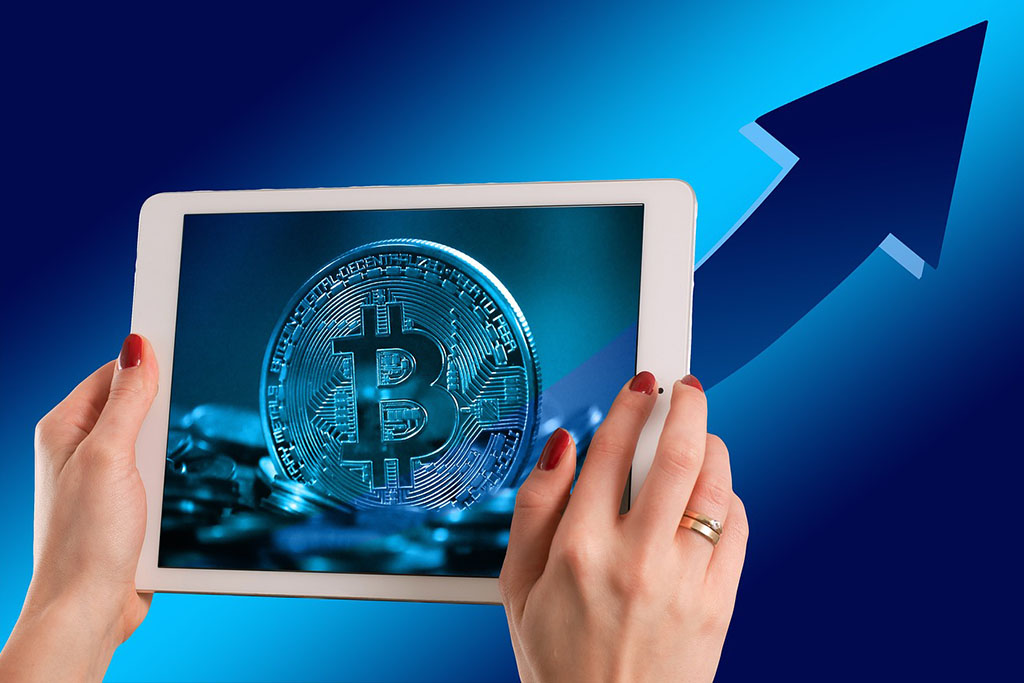 Will Fed’s Rate Cut Impact Bitcoin’s $106K Peak?