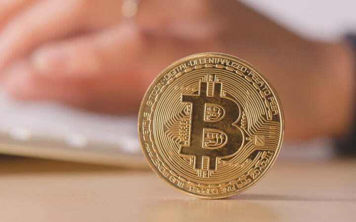 Bitcoin Jackpot: $5 BTC Strikes $5M in 15 Years – Pure Luck or Genius Vision?