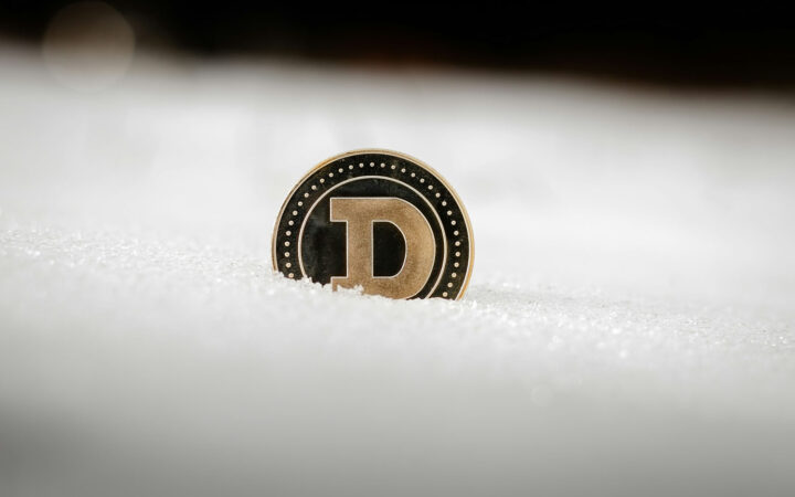 Dogecoin (DOGE) Price Crashes 7% as Network Activity Hits 4-Month Low