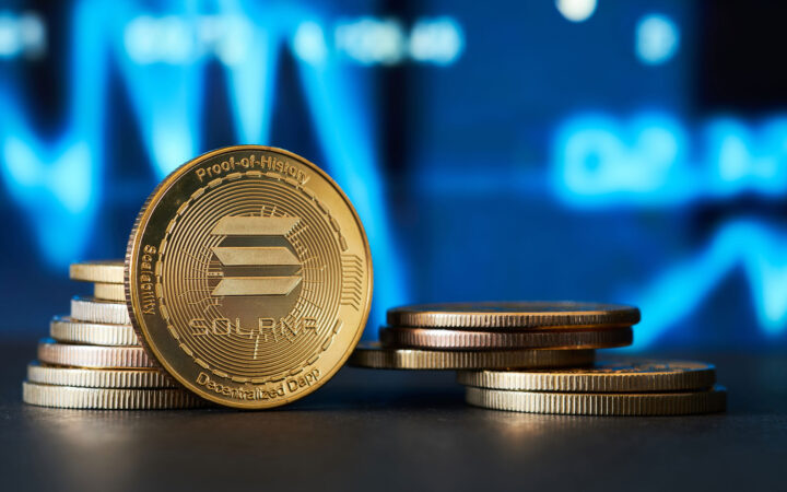 Solana (SOL) Battles Supply Pressure: Can $180 Support Prevent Deeper Crash?