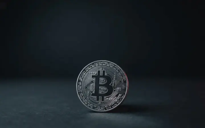 Strategy Taps Bitcoin Reserves to Service Preferred Stock as STRC Trades Below Par
